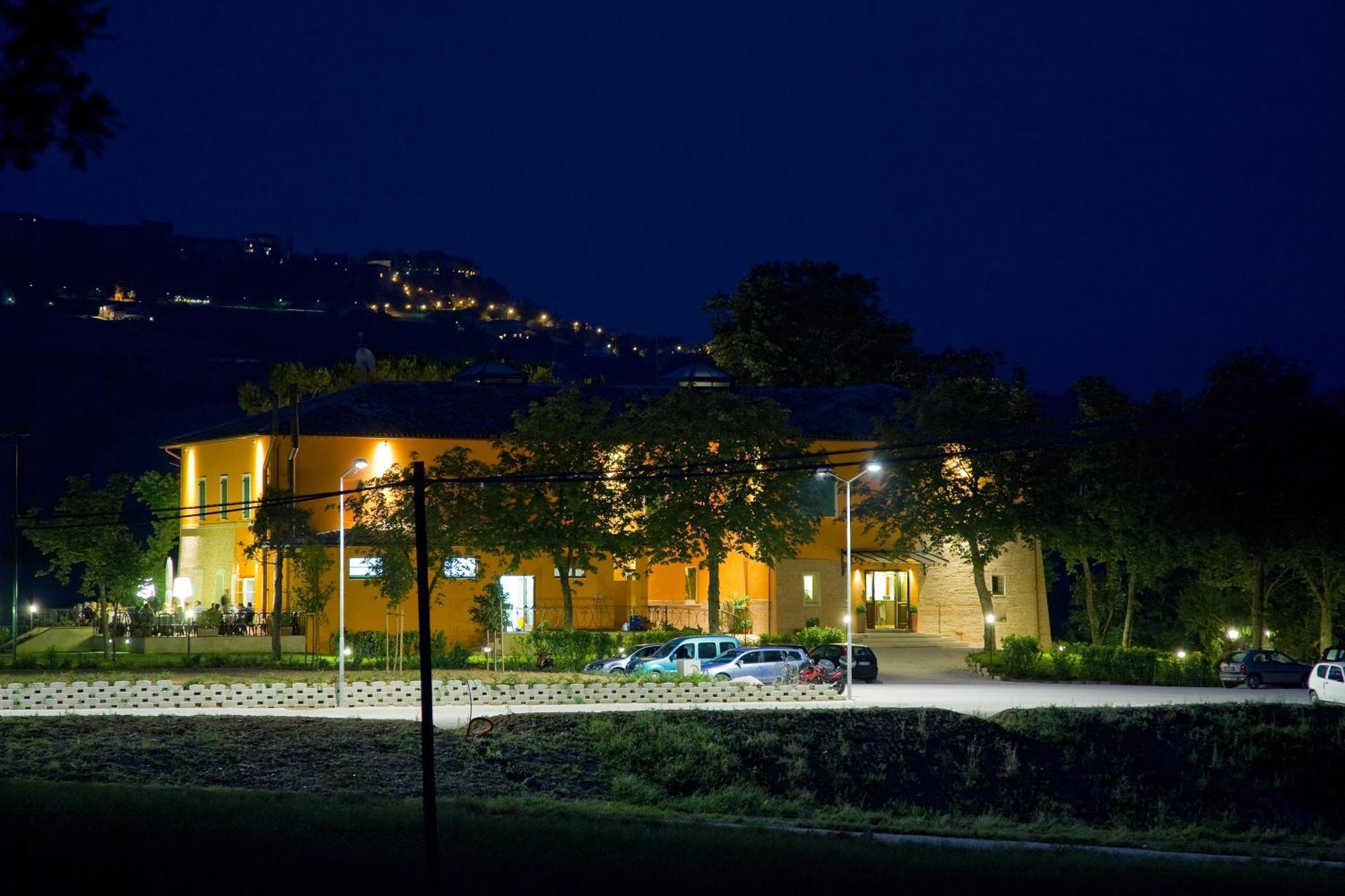 Relais Villa Fornari Καμερίνο Εξωτερικό φωτογραφία